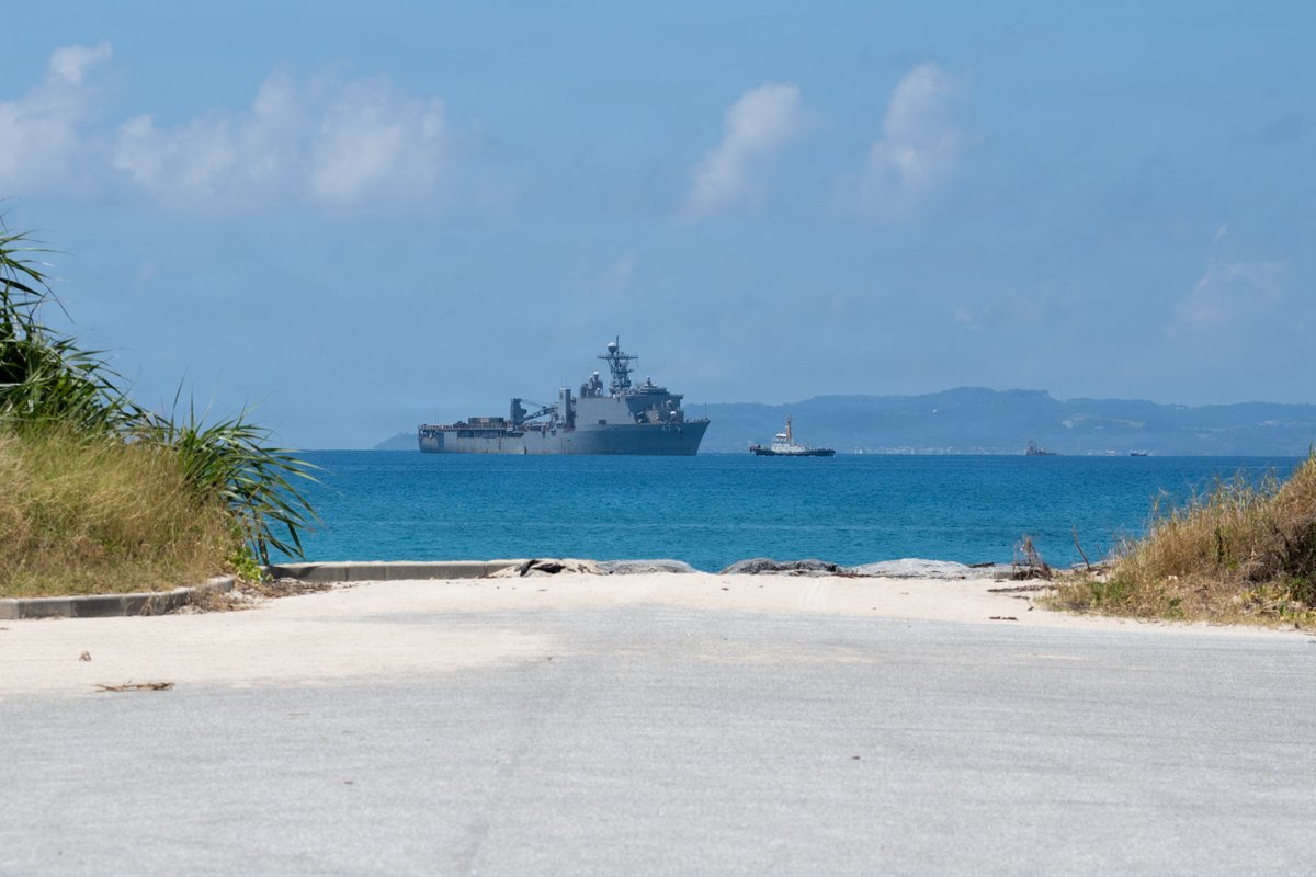EXSTRKGRU7's tweet photo. Marines from @31stMeu on USS Rushmore return from a six-month deployment to U.S. 5th and @US7thFleet.

The Navy-Marine Corps team provides combat-credible forces to deter aggression and maintain regional stability. #USNavy #USMC

@USNavy | @USMC | @USPacificFleet | @USPACOM https://t.co/cOqGcBBrQf
