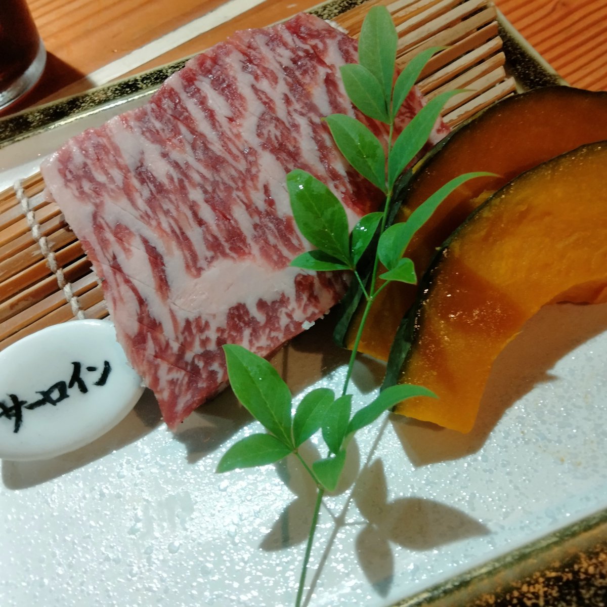 hopper_uehara's tweet photo. お肉大好き『アロマ』系のスタッフ!福岡県久留米市のMr.ホッパー😎
微力ながら御縁があるお店を応援中!
しない後悔よりやって後悔の道。

検索⏩️Mr.ホッパー
https://t.co/6hoTPtu040

Mr.ホッパー 食べログ

『継続は力なり』 https://t.co/0Lc5DTcrRp