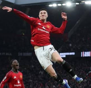 UTD Die Hard tweet media