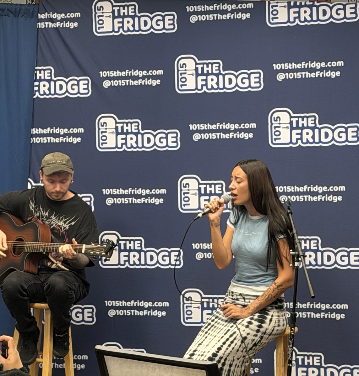 RobbyBridges's tweet photo. Great performance from singer Julia Wolf for our sister station 101.5 The Fridge in Dayton, OH https://t.co/GerL8BQut4