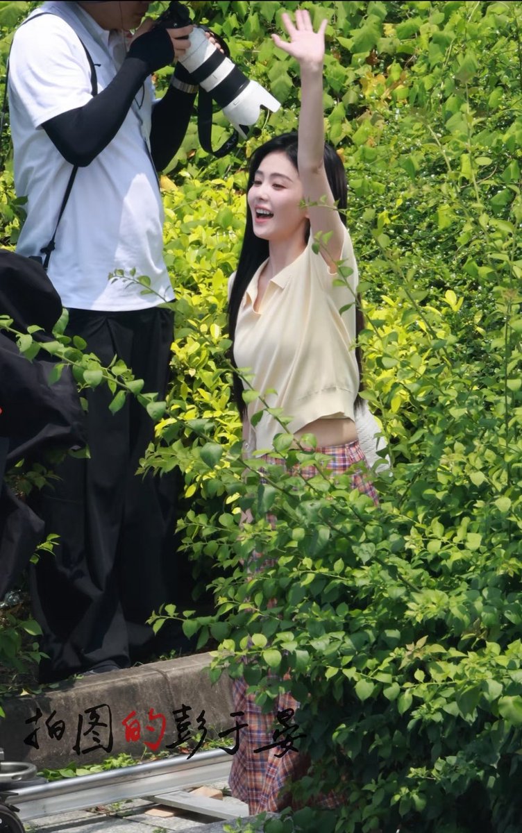 bailuniverse's tweet photo. wang yunna's university days were filled with such a bright, cheerful smile. https://t.co/itnRexjmOc