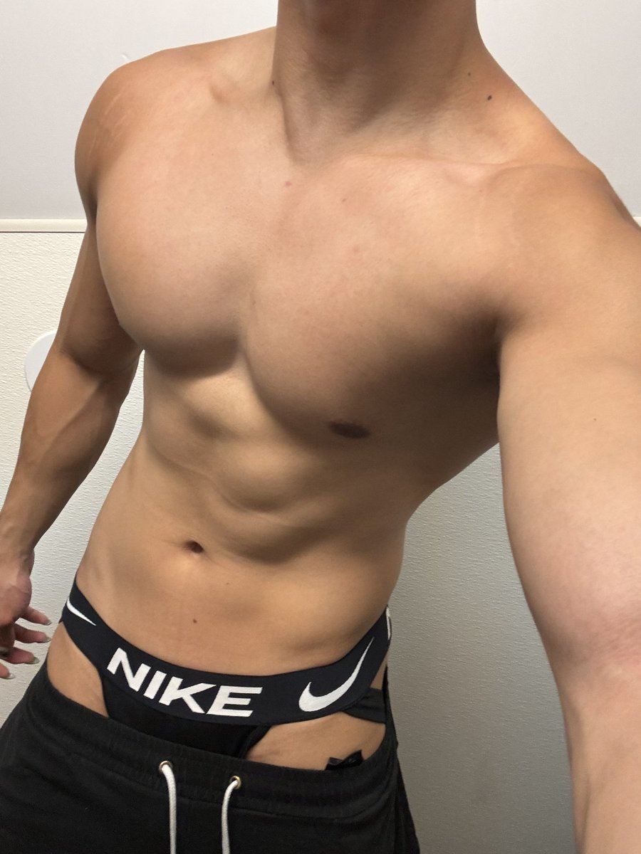 twunkipino's tweet photo. slutty waist + jockstrap combo 😮‍💨 https://t.co/5jLZDmWIGO