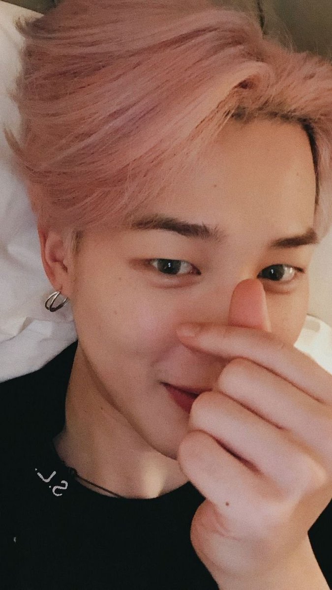 Fabiane25458238's tweet photo. Oh jimin como queria te guardar num pontinho e te proteger de tudo e todos desse mundo....🤧🥺💜💜
#BTSis7
#JIMIN
#respctjimin https://t.co/9YgSqzdyNL