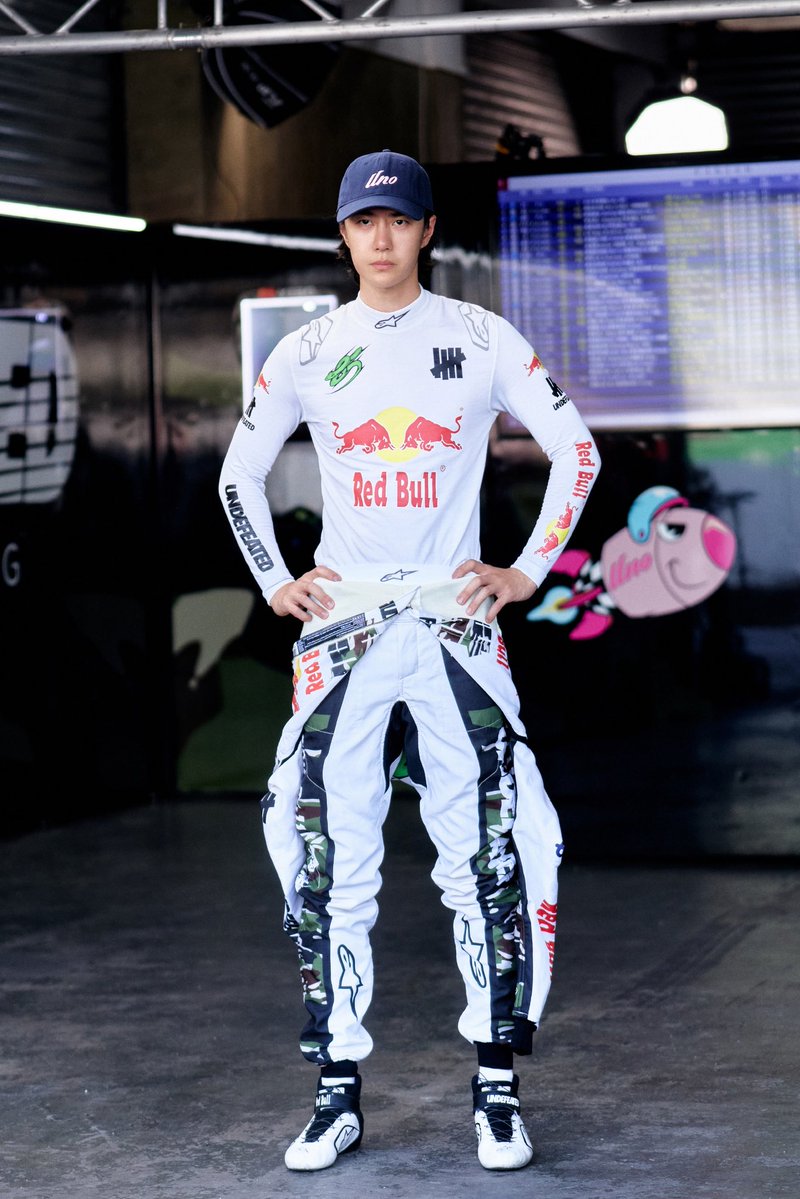 Aorjang's tweet photo. เตรียมเชียร์คุณนักแข่งสุดหล่อกันนะค๊าวันนี้ 

ตารางการแข่งขัน China GT Chinese Supercar Championship
สนามจูไห่ (รอบที่ 3)

📅 วันศุกร์ที่ 24 กรกฎาคม

11:00–12:00 น. ทดสอบรถอย่างเป็นทางการ (รุ่น GT3)
16:00–17:00 น. รอบฝึกซ้อมอิสระ (Free Practice) (รุ่น GT3)

📅 วันเสาร์ที่ 25 กรกฎาคม

09:50–10:05 น. รอบควอลิฟาย ครั้งที่ 1 (รุ่น GT3)
10:12–10:27 น. รอบควอลิฟาย ครั้งที่ 2 (รุ่น GT3)
17:00–18:05 น. การแข่งขันรอบชิง เรซที่ 1 (รุ่น GT3)

📅 วันอาทิตย์ที่ 26 กรกฎาคม

16:10–17:15 น. การแข่งขันรอบชิง เรซที่ 2 (รุ่น GT3)

#YIBO85_GT3Racer #YIBO85 #85RACING
#WangYibo #หวังอี้ป๋อ #王一博 
✨✨✨✨✨
🔗 ลิงก์ชมการถ่ายทอดสด 🏎️💨 

🗓️ 24 กรกฎาคม | วันทดสอบรถ
08:45 น. เริ่มถ่ายทอดสด
10:00-11:05 น. GT3 ทดสอบรถรอบที่ 2 
Weibo : https://t.co/mzmmQ90YG7

17:40 น. GT3 รอบฝึกซ้อมอิสระ 
Weibo : https://t.co/KrFjmOLbGg

🗓️ 25 กรกฎาคม | วันแข่งขัน DAY 1 
07:45 น. รอบ Qualify 
YouTube : https://t.co/RhwYXGh532

15:45 น. GT3 การแข่งขัน Race 1
Weibo : https://t.co/GP4sEJdtvY
YouTube :  https://t.co/0uK8vltHgc

🗓️ 26 กรกฎาคม | วันแข่งขัน DAY 2 
13:00 น. เริ่มถ่ายทอดสด
14:40-16:50 น. GT3 การแข่งขัน Race 2 
Weibo : https://t.co/nDHzlaNm6X
YouTube :  https://t.co/vjJcXGZXZ9