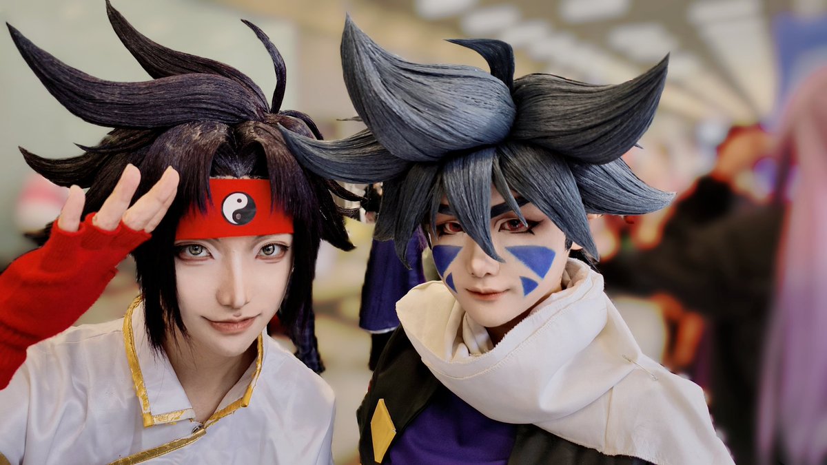kguisu's tweet photo. カイの顔の青い三角形は、彼は簡単に親指でさっと描いたが、コスプレイヤーは1時間以上描かなければならない˵>ㅿ<˵
時には非対称に描かれたり、三角形の形が足りなかったりすることもあります、毎回絵が違う○|￣|_ https://t.co/9Ljn72YZ4c