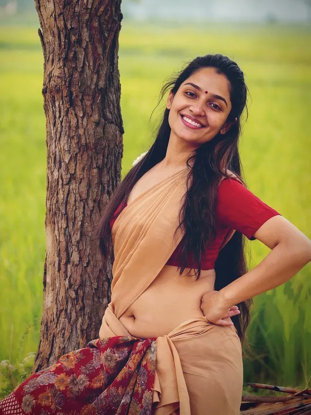 tamilamuthamof's tweet photo. கிராமத்து தேவதை 😍😍❤️❤️

#tamilamutham #village #villageangel #angel #devathai #trending https://t.co/MFWPn323oK