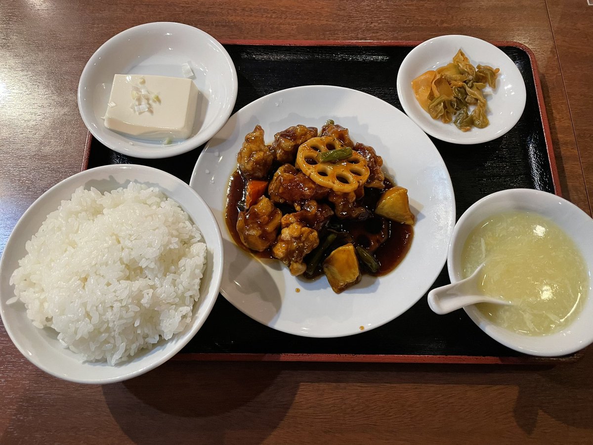 sando7787's tweet photo. 酢豚が話題と聞いて、昼食は酢豚です。 https://t.co/TxG3mXB8Ps
