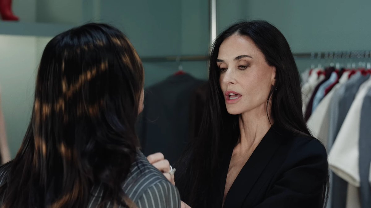 zoreleyes's tweet photo. todo mundo teorizando se era meichae meizini meifiz PRA SER A DEMI MOORE https://t.co/oJrheDyvG3