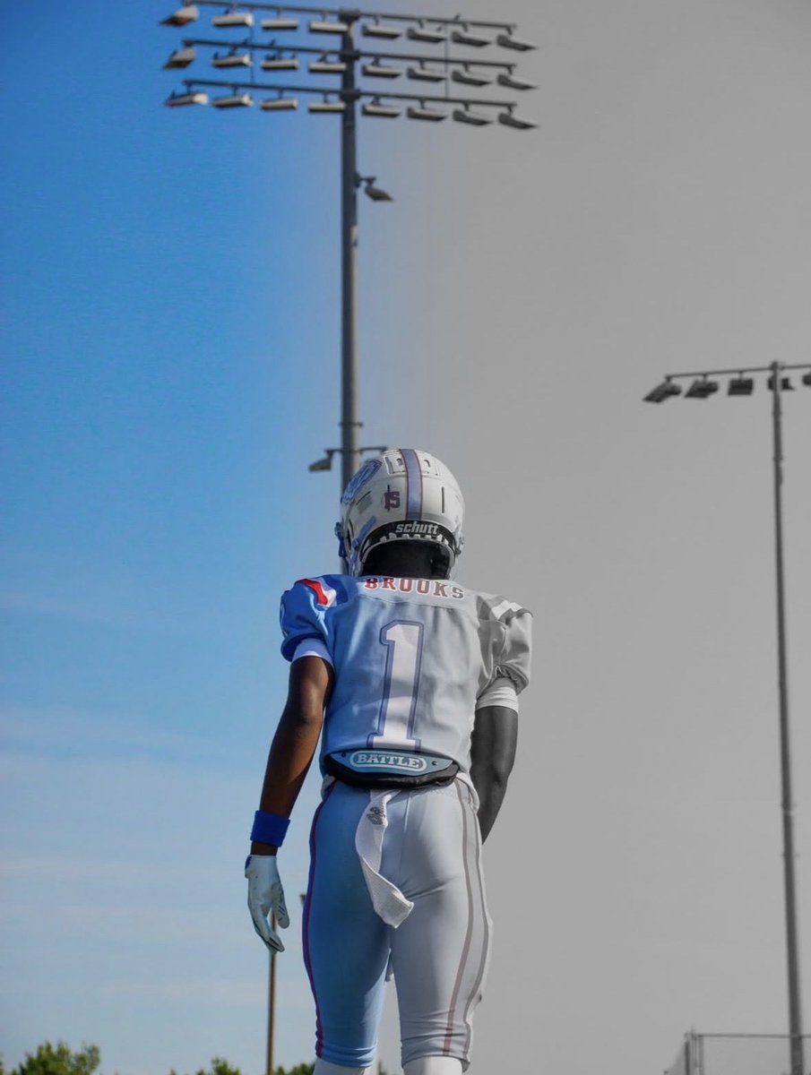 Devbrooks00's tweet photo. Blessed to turn 15🙏🏾🙏🏾🙏🏾 https://t.co/NNWVQYHnXY