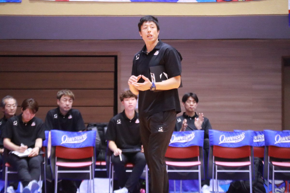 ブルロケファンの皆さん見てますか？大村コーチですよ😁 #NECブルー