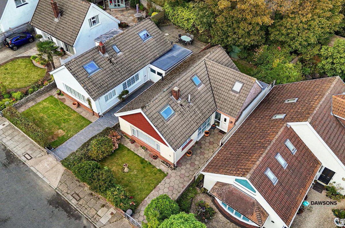 DawsonsProperty's tweet photo. ☕️ SUNDAY SCROLLERS
📍 Hillgrove, Caswell
💷 £500,000
🛌 3 Bedroom detached. 

Contact our Mumbles team for further information on ☎️ 01792 367301 or 📧mu@dawsonsproperty.co.uk or follow the link 🔗 

https://t.co/dUN0o5Z9WI https://t.co/1cTIUydFCM