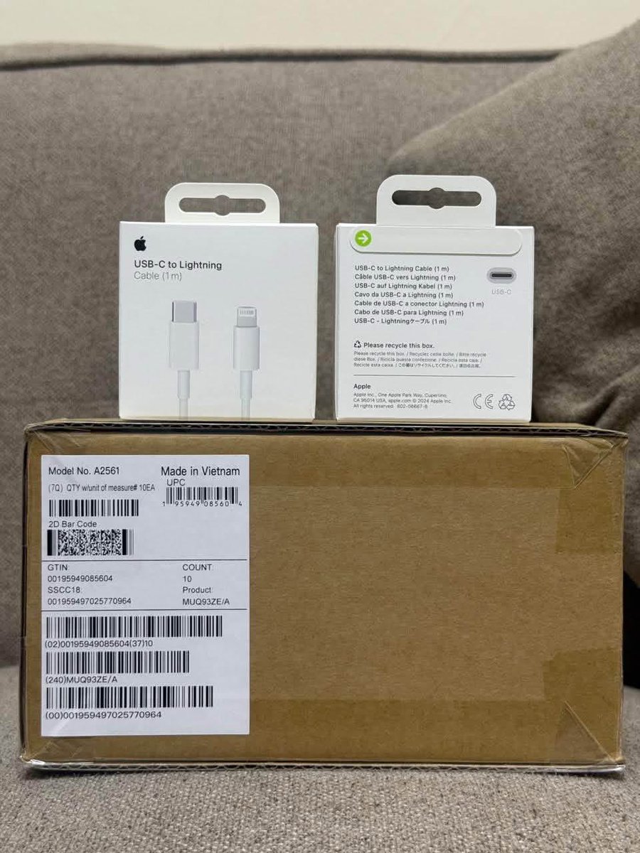 jack198803's tweet photo. WTS Apple Mobile Accessories  #apple #iphone #accessories  #mobileaccessories  #iphoneaccessories  #iphonecharger  #iphonecable #earpods #Charger  #fastcharger  #usbccable #fastcharging #20wcharger  #40wcharger https://t.co/Lh2icS8iT2