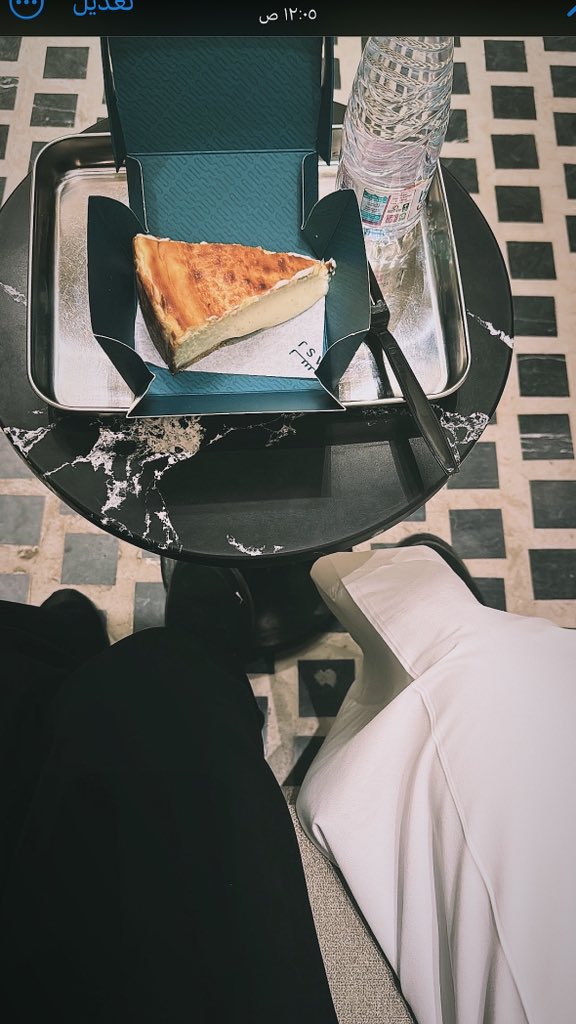 Damr_18's tweet photo. 12:05 am 
 Just cheesecake . https://t.co/9B0GP36YfY