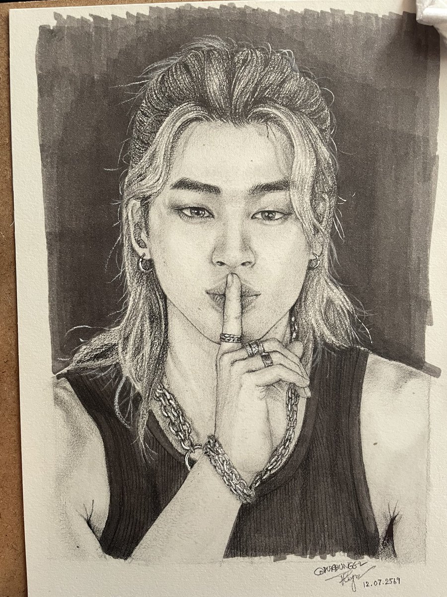PUKBUNGG2's tweet photo. 🙏🏻 #drawing #jimin #bts #study https://t.co/w7vgVKVUSo