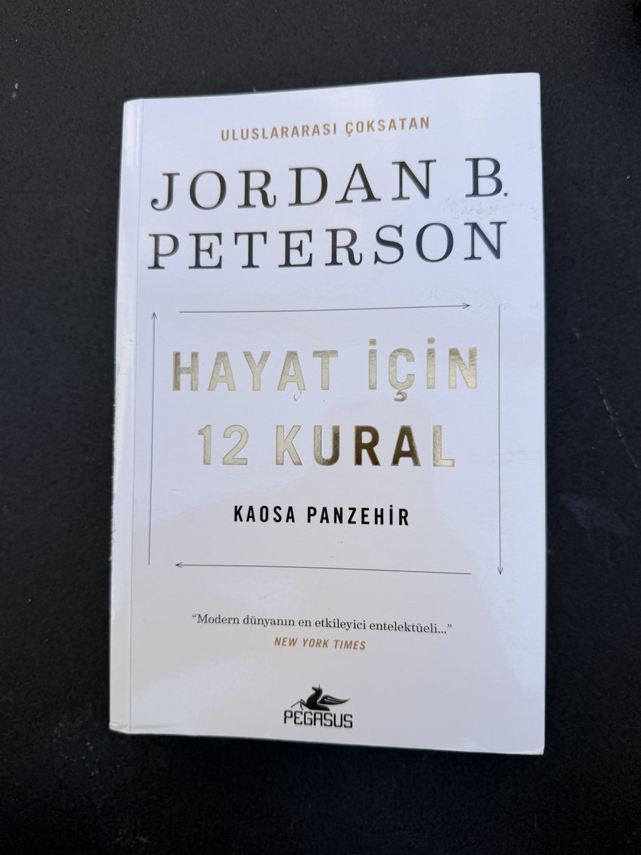 drcagan99's tweet photo. Jordan Peterson, hayatımızda yaşayabileceğimiz problemleri çözebilmek için gerekenleri 12 kural halinde derlemiş. Okurken yaşadığınız problemleri insanların tarih boyunca da yaşamış olduğunu, yalnız olmadığınızı görecekesiniz. https://t.co/F2JffDYqnh