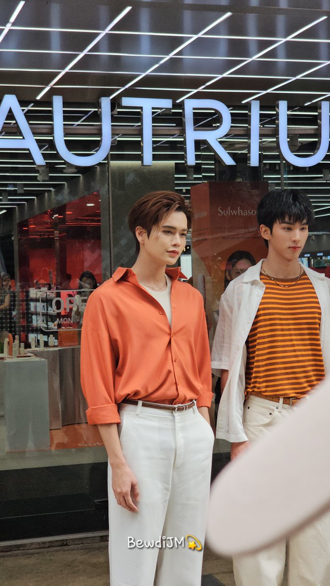 BewdiJM's tweet photo. สมารถตุยได้เลยตอนนี้

#SulwhasooxMarkjrtn
#SulwhasooxBEAUTRIUM
#SWSFirstJourneyxBEAUTRIUM https://t.co/ZPimnPotlf