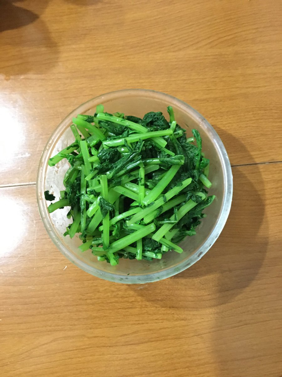 ayumuminmaya's tweet photo. 外ヶ浜町三厩です😊
採れたて、茹でたてのダイゴン菜っぱ🍀は、塩だけでいただきます🙇‍♂️
シンプルですがとても美味しいです👌 https://t.co/1BxU78b3VR