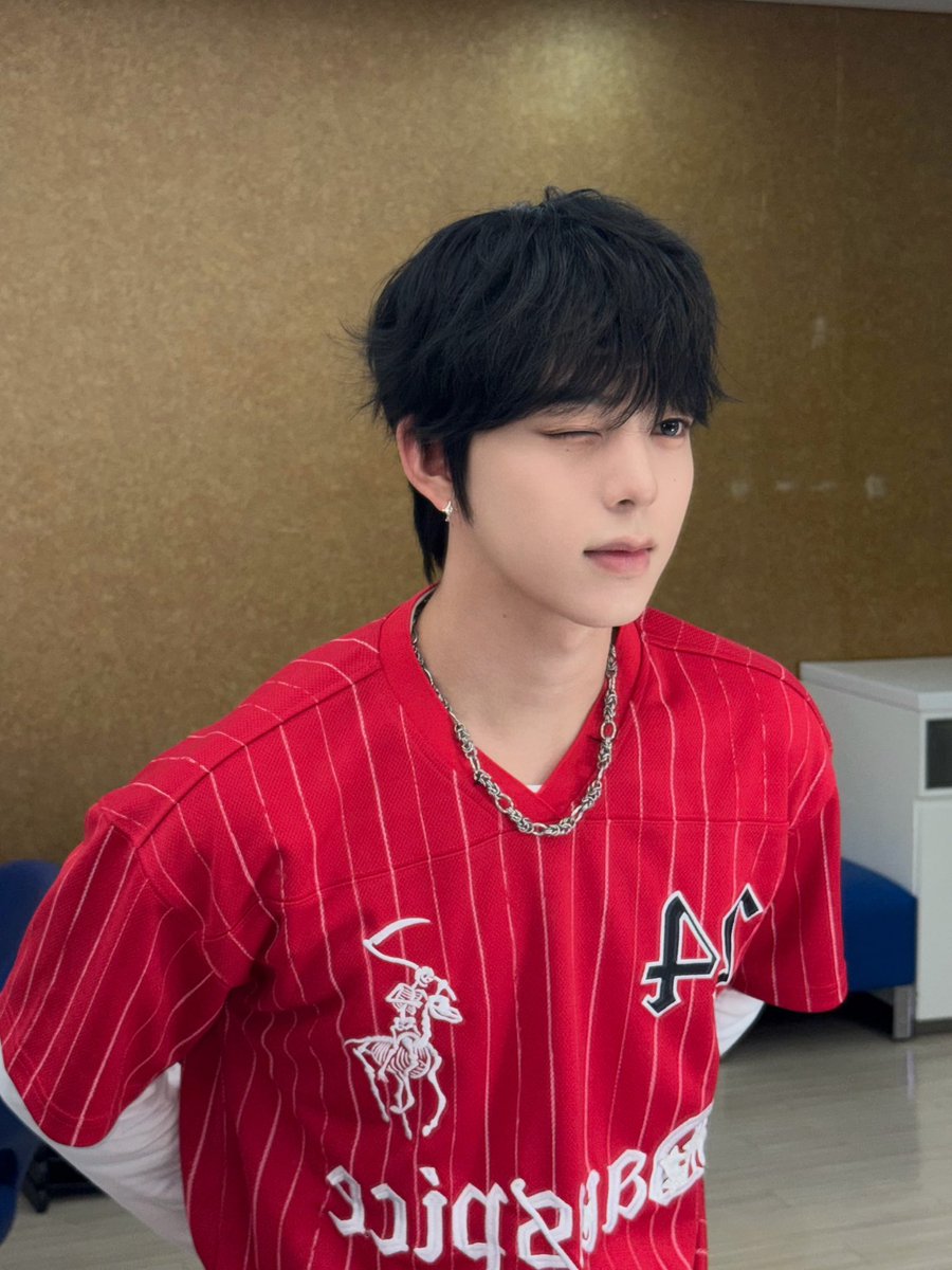AHOF_official's tweet photo. 첫 주 끝~ 

#AHOF #아홉
#CHIHEN #즈언 https://t.co/laQnrWHiiH