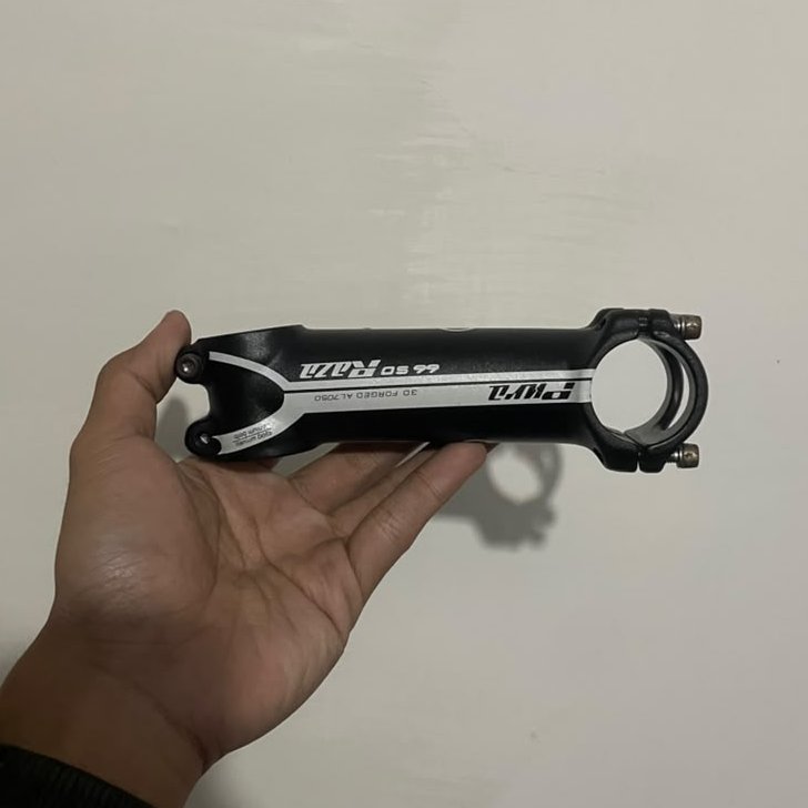 ha5bi_'s tweet photo. WTS #fnfjb
1. stem pura raza 6 - 7 derajat 120mm: 120k
2. seatpost giant connect SL 30.9mm: 220k
3. (sekalian) chainring GT Half5 53/39t multispeed untuk shimano bcd 110: 350k https://t.co/mNdwY26Ro6