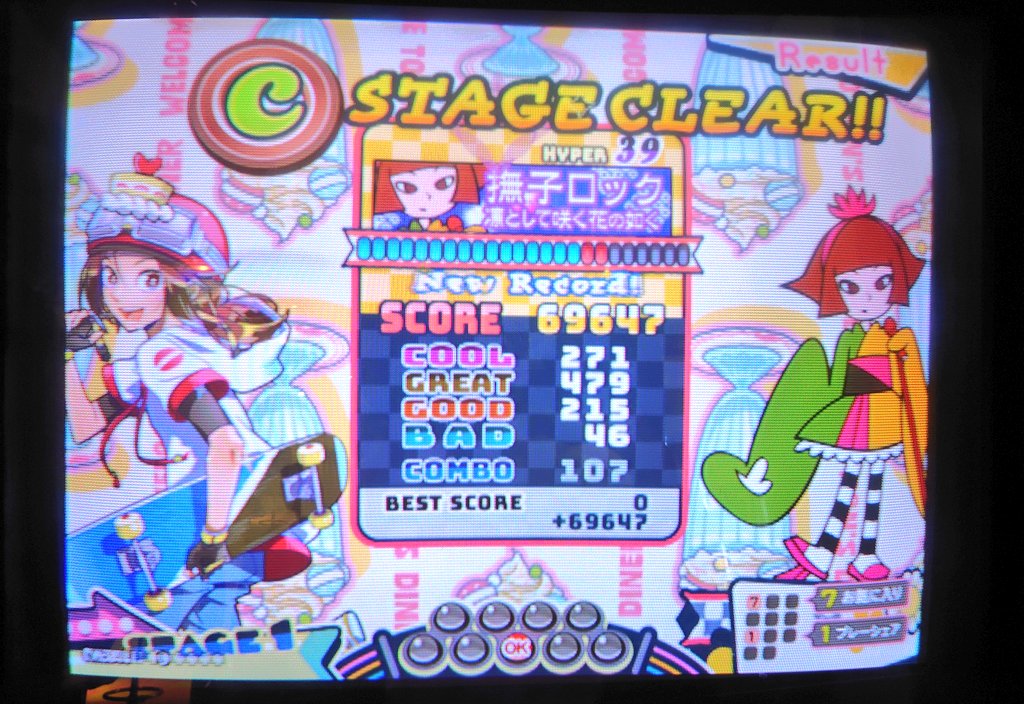 xxxtcomxxx's tweet photo. 練習帰りにDの友達連れてきたら
昔PSPでポップンやってたらしく
撫子ロックリクエスト頂いた🤹
なんか隣で踊りだすから笑っちゃって
C判定に😇 https://t.co/acbx4gOFI0