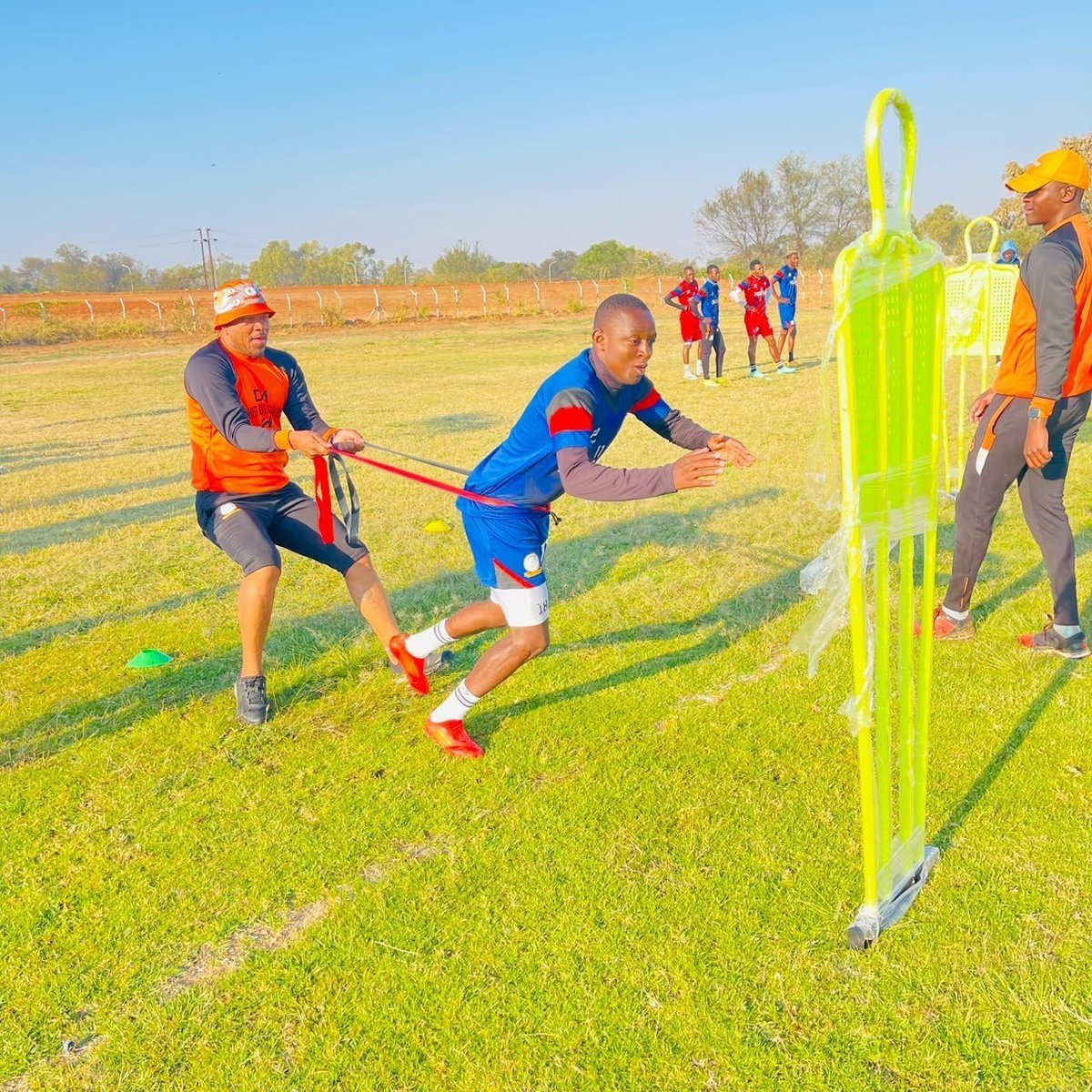 otm_enhancement's tweet photo. The fundamental objective of Gym based strength training during a football pre-season is to prepare players to tolerate the physical demands of training and competition while improving performance and mitigating the risk of injuries. https://t.co/4QWwfrdMRi