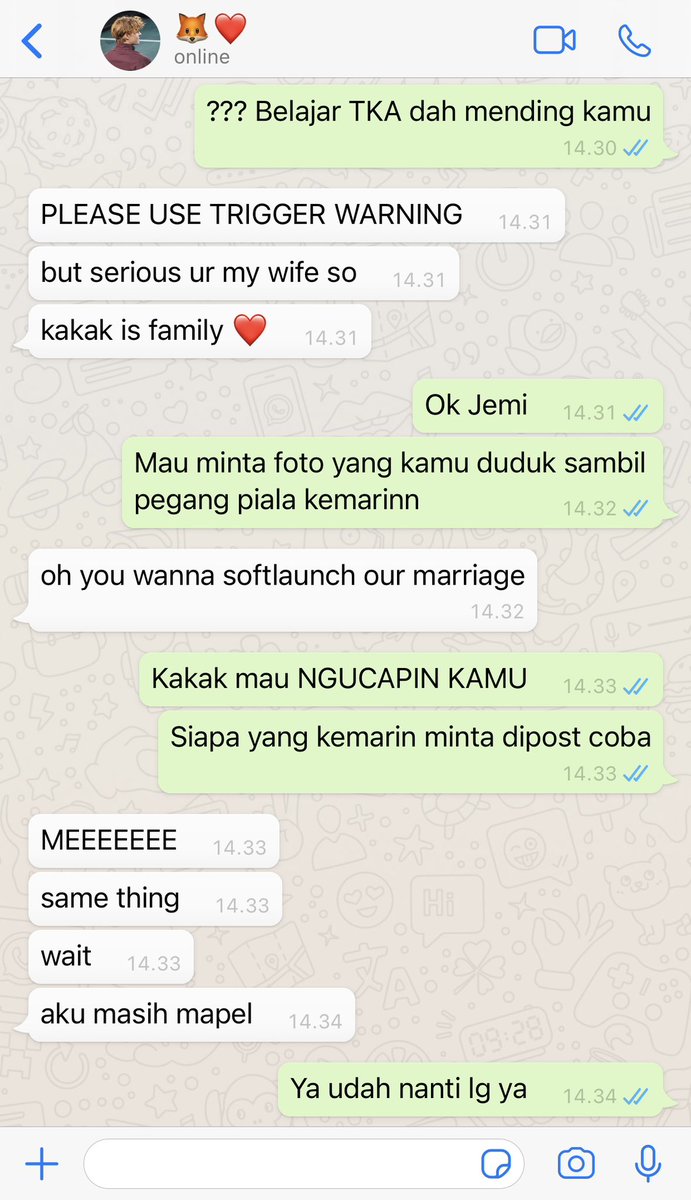 charanello's tweet photo. channik one tweet au karena semua orang harus liat si jemi (anak inter dari tk–smp) yang masuk sma negeri karena naksir sama si kakak (yang sekarang udah lulus) #ditinggal ❤️ https://t.co/85tE4O1kXi