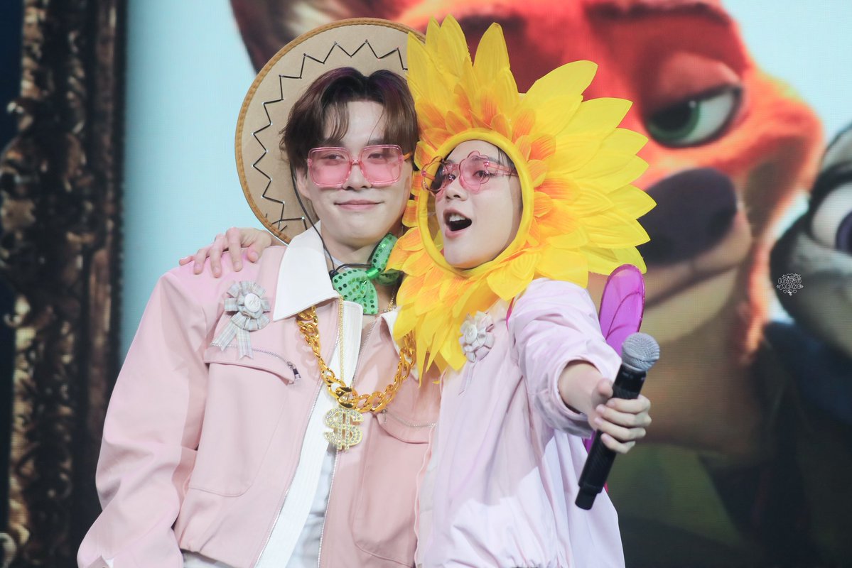 HappiiMeine's tweet photo. นิคกับจูดี้ ver. ป๊าม๊า
( @bbverpj @tonliew_mtp ⛅️·ᴗ·) 
🌷#BeverTonliew 

BVTL LOVES HO CHI MINH
#BeverTonliew1stFMinVN https://t.co/pUUJfeJfBC
