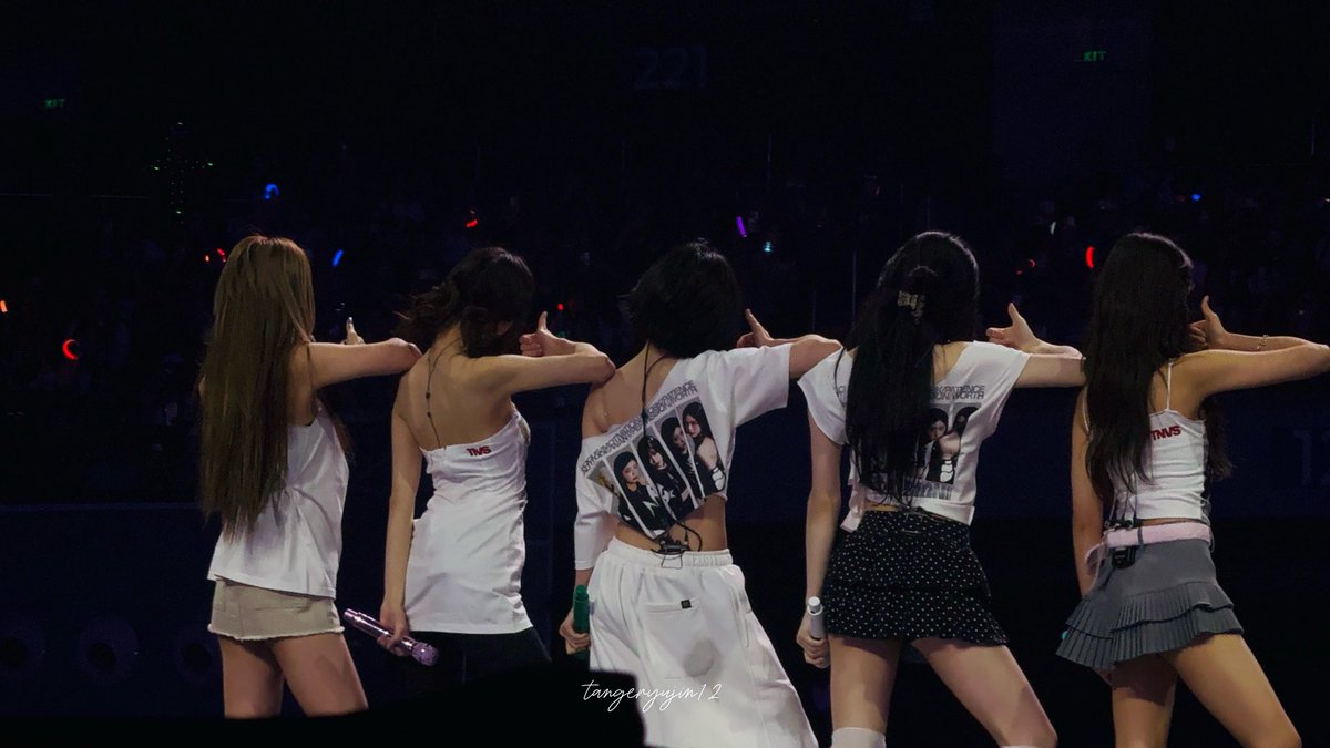 tangeryujin12's tweet photo. nothing is better than five 💗 https://t.co/zVO1qb4xzz