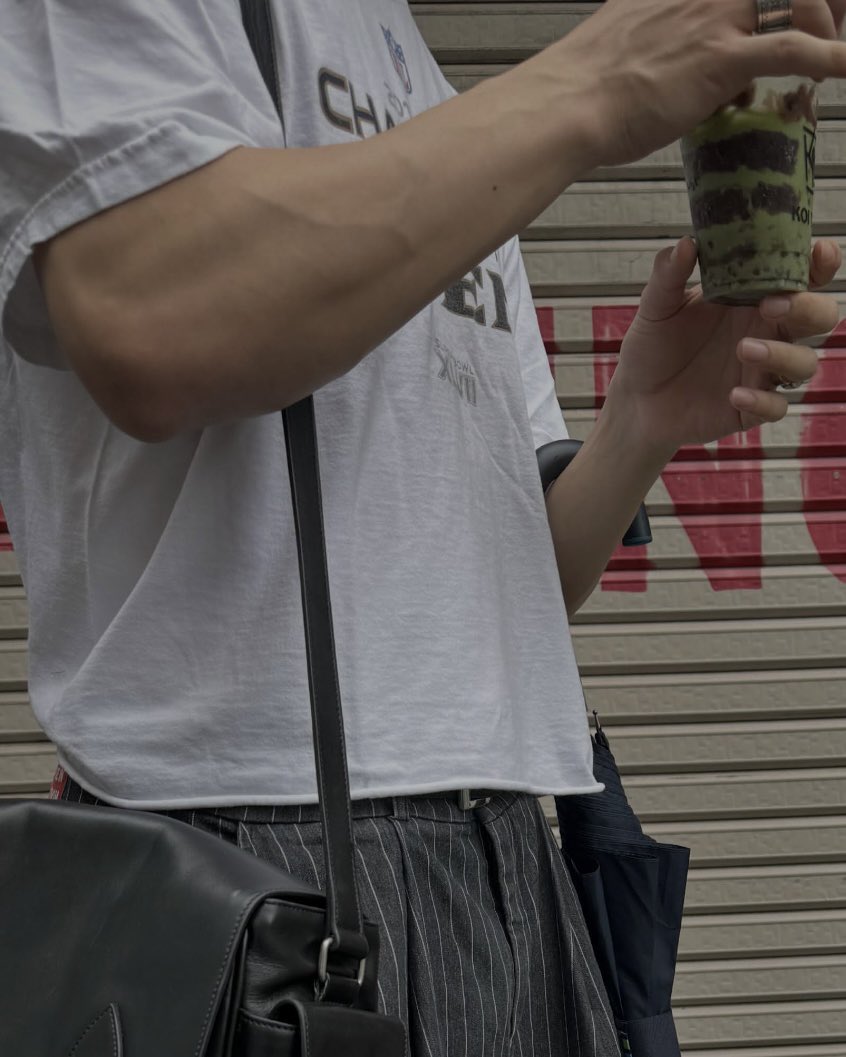 giuse182cm's tweet photo. もしかしてジュゼッペって日替わりで腕を付け替えてたりする？ https://t.co/XbMVcz5lTY