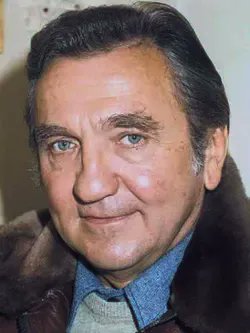 Mediasinfos's tweet photo. Une pensée pour #RogerCouderc qui est né il y a pile 108 ans aujourd'hui. L'animateur et journaliste est décédé à 65 ans le 25 février 1984. https://t.co/yyQ8hYcmeF