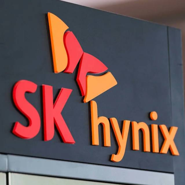 RaylenZure3415's tweet photo. 🚨 LATEST: SK Hynix warns the AI boom will push the memory chip industry into its worst supply shortage ever in 2027. https://t.co/45dJ5oWJTE