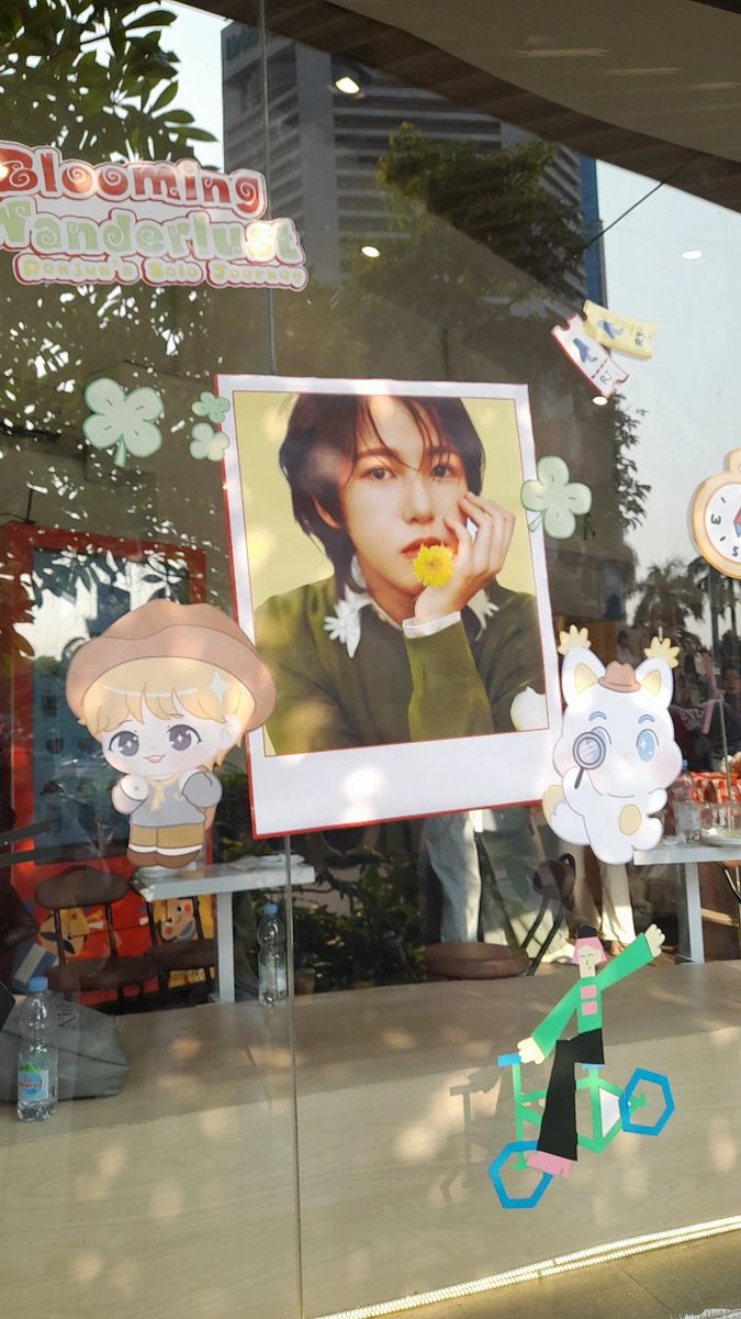 korbanfrenjun's tweet photo. Big thanks to @wanderingHRJ + partner &amp; team for organizing such a cute and lovely cafe event 💛✨️

#BloomingWanderlust #ROLO https://t.co/rRuabC6qND