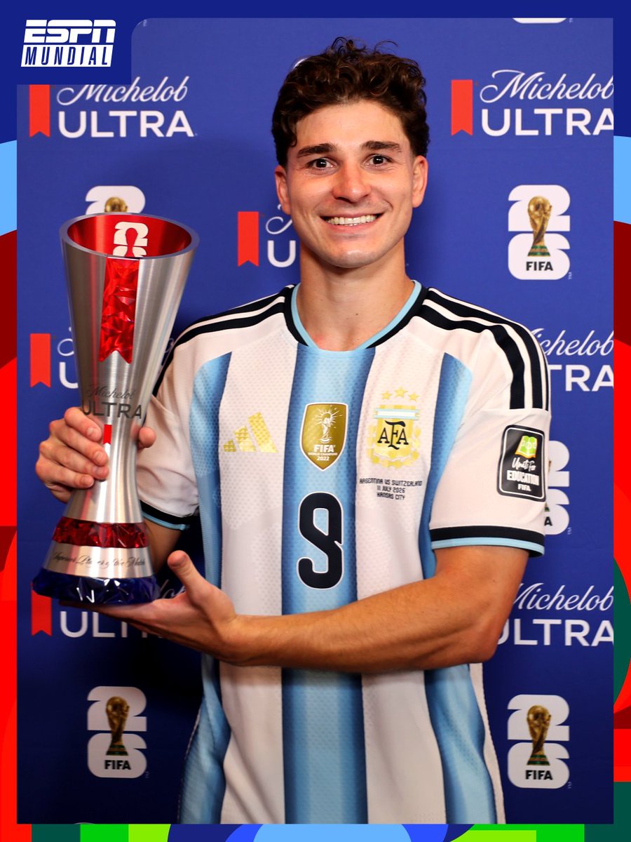 ESPNArgentina's tweet photo. 🇦🇷👏¡PRIMER GOL EN EL MUNDIAL Y MVP! Julián Álvarez, la figura de Argentina en cuartos de final.

⚽ #ESPNMundial

📺 Mirá nuestros partidos de la #FIFAWorldCup por el Plan Premium de #DisneyPlus https://t.co/yjAKLsb9kP
