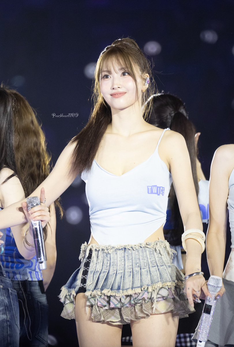 Peachbear1109's tweet photo. 260711 
THIS IS FOR FINALE DAY2

#TWICE #트와이스 
#MOMO #모모 https://t.co/VZ3sWkmnTC