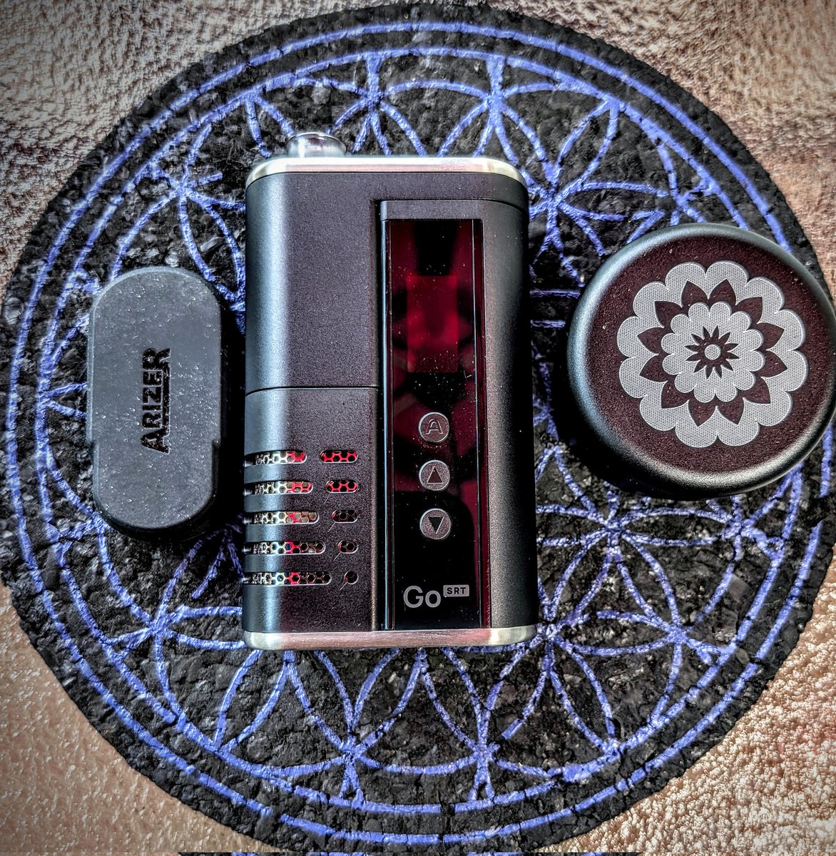 CannabisCloudzs's tweet photo. Arizer and Flowermill = 🔥
#Arizer #cannabis #marijuana #thc #bud #flower #Flowermill #vaporizer https://t.co/Zvnl539Nxn
