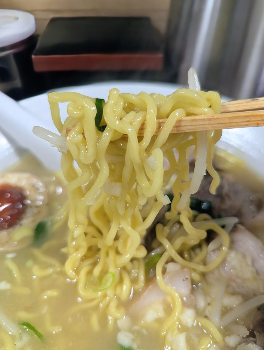 tetsuchin's tweet photo. にんにくらーめん賛平京橋店
チャーシュー麺大盛り、チャーシュー丼

濃厚スープにガッツリニンニク！
絶品のトロトロのチャーシュー🥰
チャーシュー丼はしっかり濃いめの味付けでモリモリ食べられる！美味い！
美味しかった！ご馳走様でした！🙏 https://t.co/3BsyJeqRYb