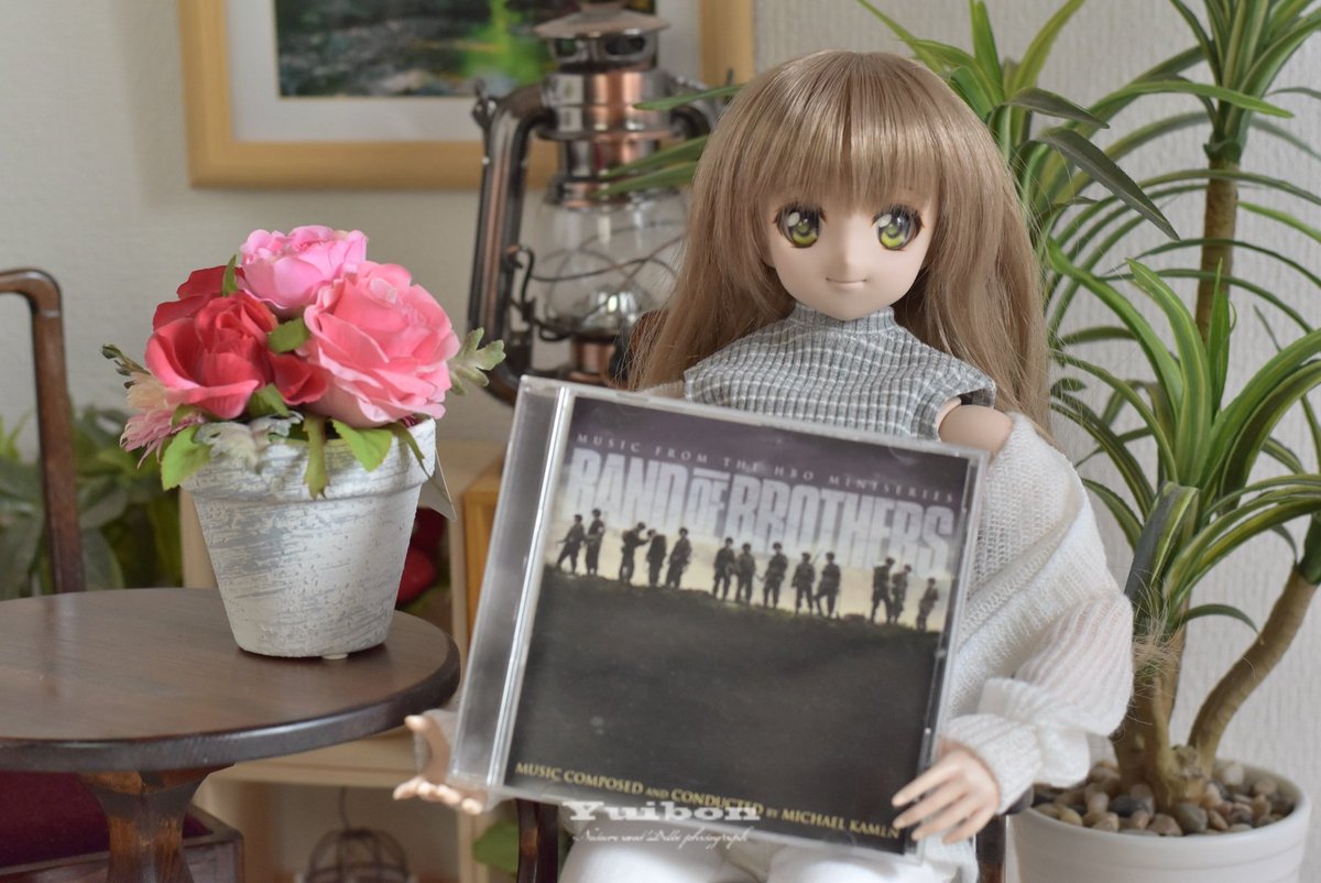 T_Yuibon's tweet photo. 午後はこれ聴きながらドール衣装の整理整頓とドールスペースの片付け掃除など。 https://t.co/QGSsRkXwUI