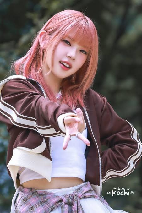 sheep_8291028's tweet photo. 便乗しまーす🙋‍♂️
推しの画像はどれも可愛いのでどれにするかめっちゃ悩みました…笑

1、 えっっっ？！？！美しｯｯｯ
2、あ、可愛すぎて目爆発した…
3、美少女戦士でありがとう
4、言葉など要らぬ🤦🏻‍♀️((ｽｷｨｨ))

#UNISの推し紹介
#UNIS #유니스
#KOTOKO #코토코 https://t.co/iKZqhDCxkL
