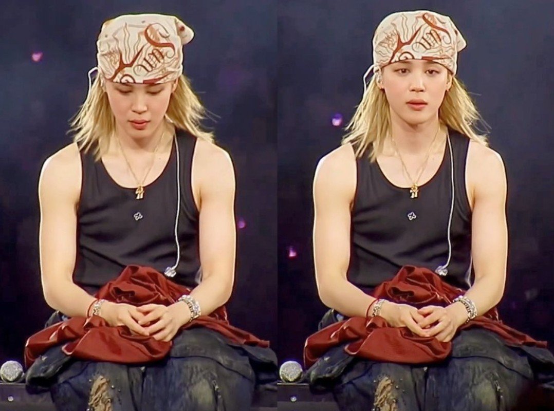 ruhib7488's tweet photo. So ,I have seen others wearing bandana. But I had no idea that someone can look this beautiful with bandana until  Jimin wore it https://t.co/byrM14eKlF