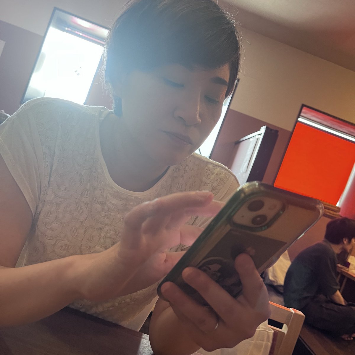 inarisho12's tweet photo. 負傷バモスと携帯いじりで忙しい人

#いつもありがとうございます 
#おいしかったです 
#麺屋ばってん親父 https://t.co/QxaouhNTzh