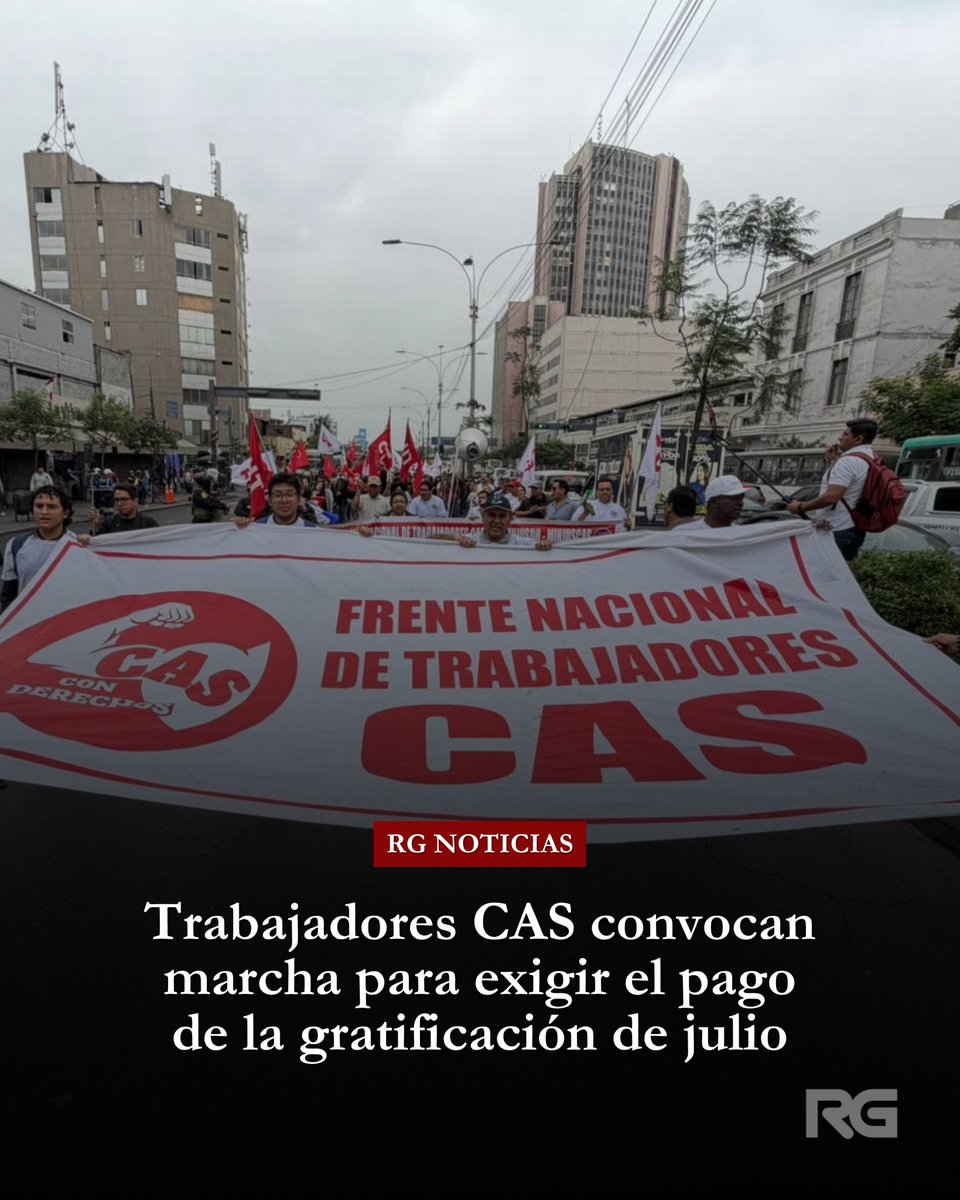 Aderly's tweet photo. 🚨 #ATENCIÓN | Trabajadores del régimen CAS convocaron a una marcha nacional para este lunes 13 de julio con el fin de exigir al MEF desbloquear el pago de la gratificación por Fiestas Patrias.

La movilización partirá a las 2:00 p. m. desde la Defensoría del Pueblo hacia el Congreso. Los trabajadores demandan la implementación de la Ley 32563 y advierten que podrían quedarse sin gratificación ni aguinaldo este mes.