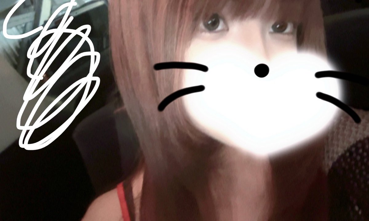 kurusstto's tweet photo. 今日きゅる系でいこうと思って大きめのカラコン選んだのになんか別にでかくなくてキリッとさせたけど引きでとったらカワイイ系になってた話。
カラコン自体はリピあり https://t.co/wFKdfFCCfc