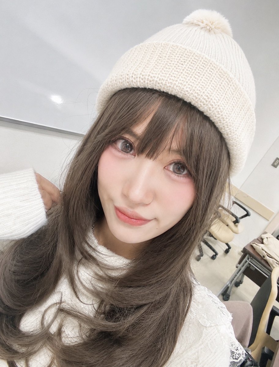 smile_kun422's tweet photo. ←みんなが知ってる信子

                       本当のぱーてぃーちゃん信子→ https://t.co/SDL2FH8mgE