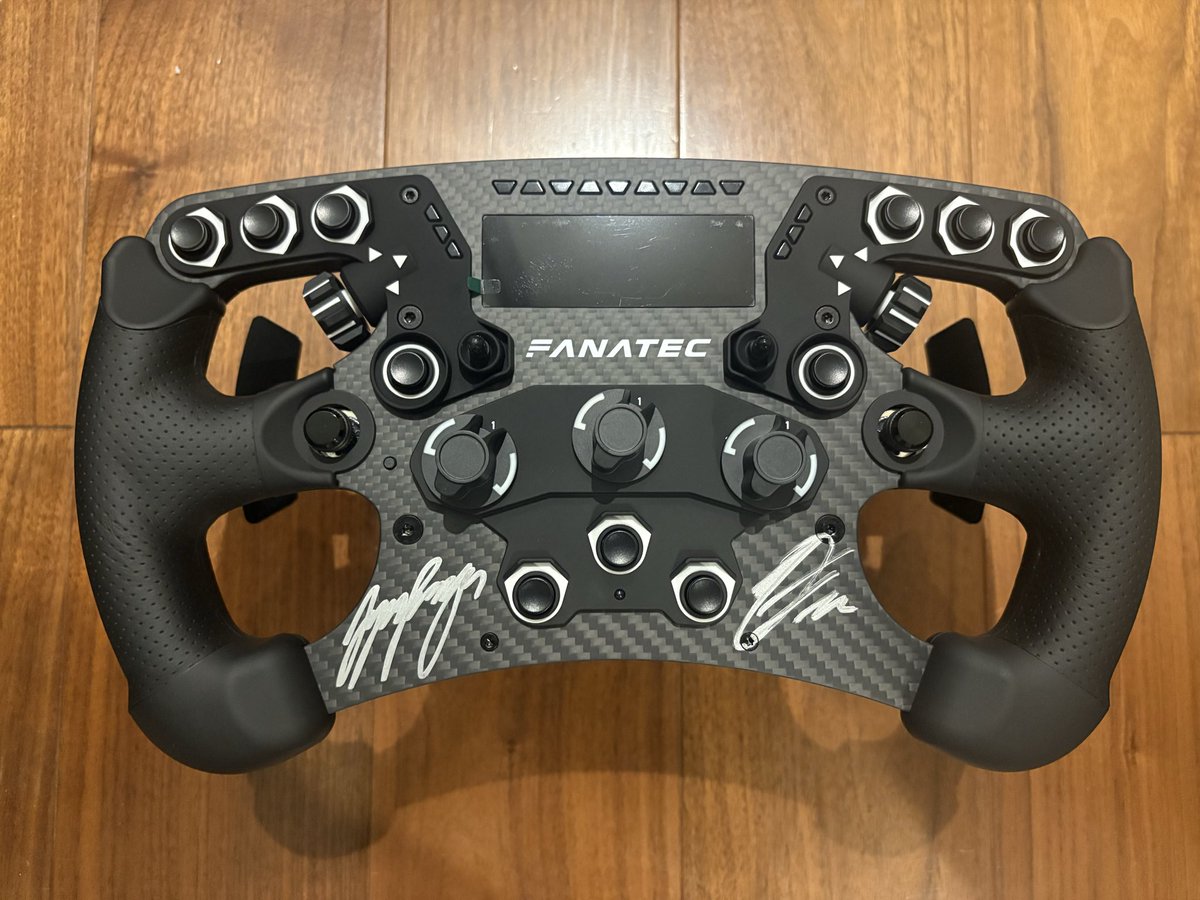 taitai2024GT's tweet photo. ZENKAIRACING
@zenkairacing_jp
さんのセールで、憧れの
#Fanatec #DDPro
を購入しました😳
岡田衛 @M_Okada524 先生の教えから
8Nm仕様で🤩
本気で #GT7 に挑まねば👊
これでF1ステアリングも使えるように🤣🤣 https://t.co/Z3H7Mey0cN