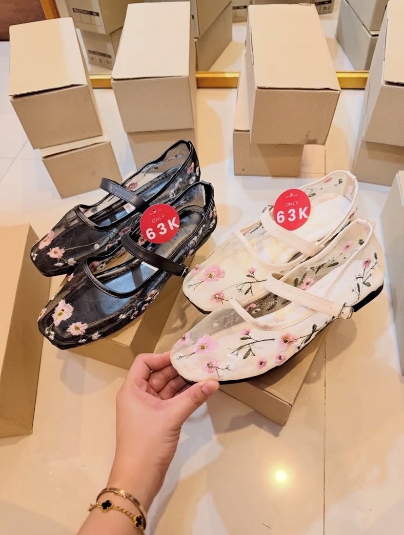 azzazsr's tweet photo. SE CANTIK INI CUMA 63K?!! FIX, YANG JUAL LAGI SEDEKAHHH https://t.co/7THgoxucpx