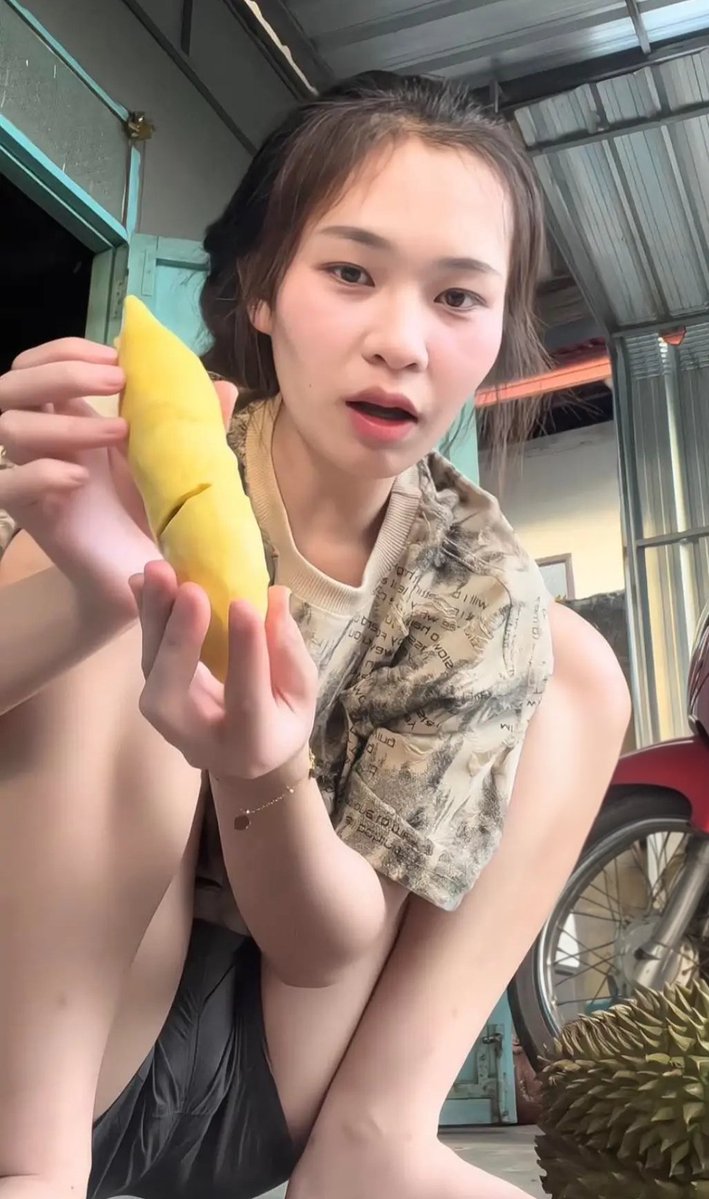 Googboyx1's tweet photo. อย��กกินทุเรียนกันไหม https://t.co/yLDrY2H7lr
