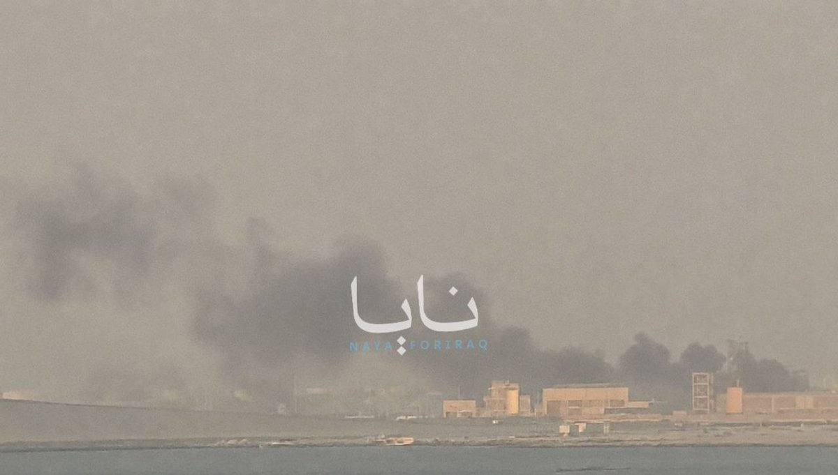 PresstvExtra's tweet photo. Columns of smoke rise above the headquarters of the US Fifth Fleet in Bahrain.

Follow: https://t.co/7Dg3b41hTx https://t.co/VeU8BdnOZb