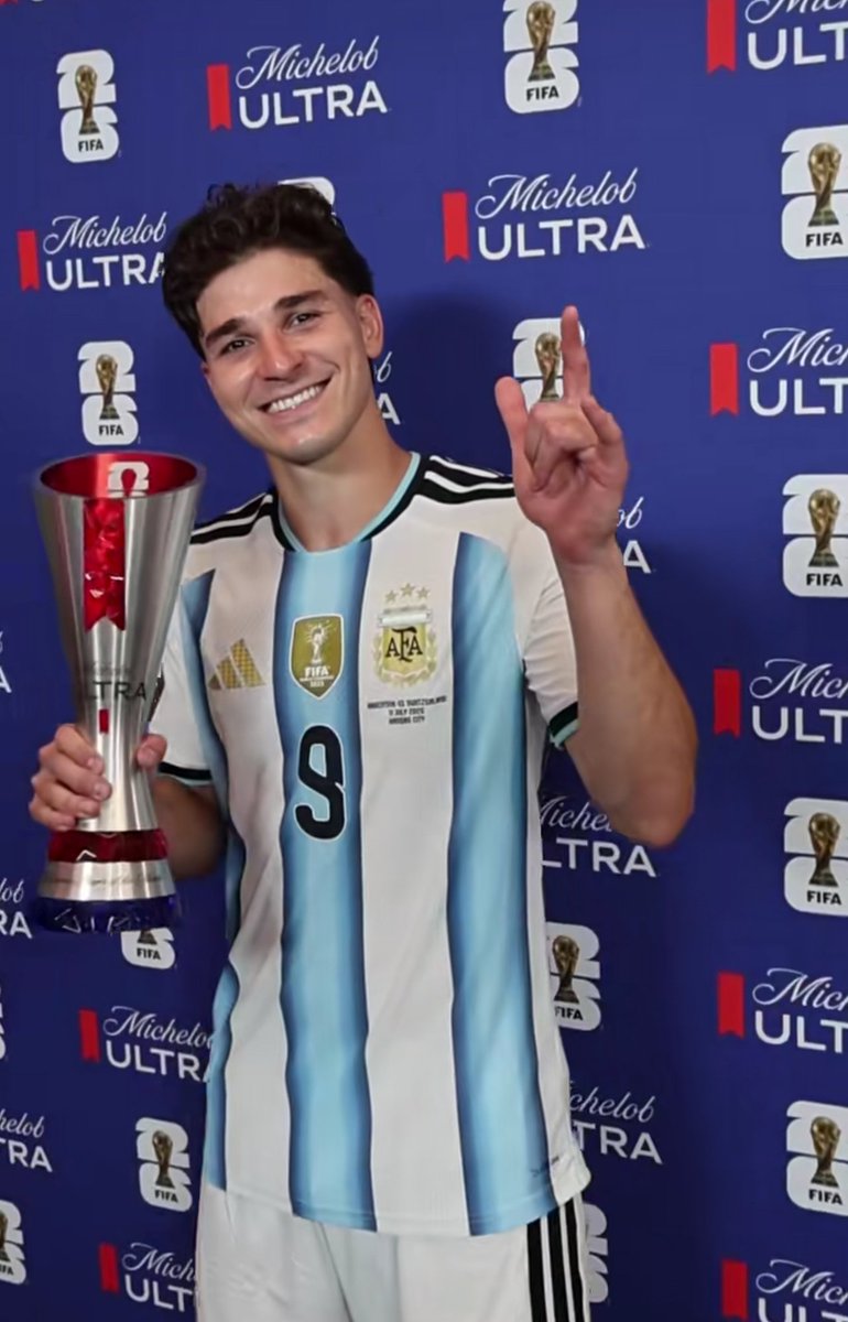 MUHAMMA01239088's tweet photo. Julian Alvarez wins Man of the Match for the first time https://t.co/odWarHwkDD