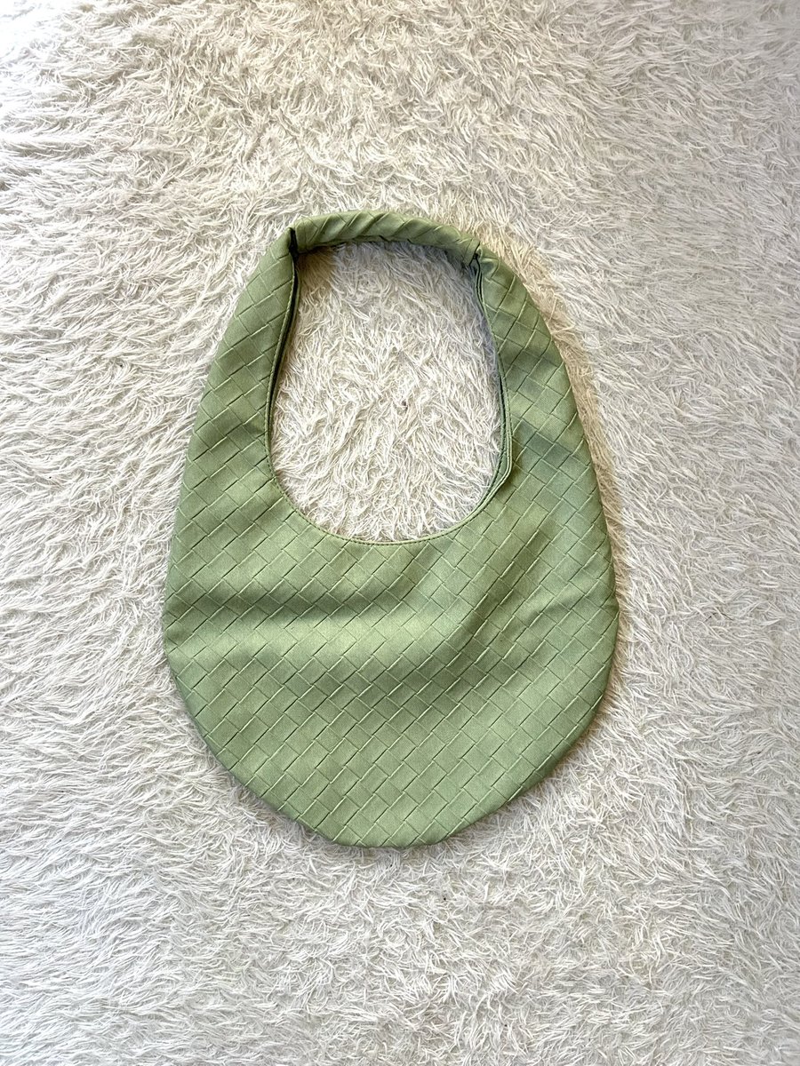 chelovedco's tweet photo. ୨ৎ hobo tote shoulder bag — 💵 30k 
.✦ ݁ warna sage
.✦ ݁ like new, anyaman, bahan mirip leather halus https://t.co/SiUNsLmtXT