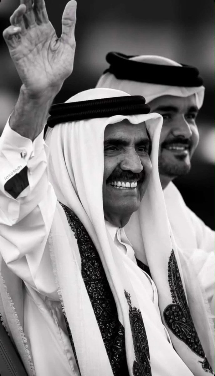 akalghanim11's tweet photo. إنا لله وإنا إليه راجعون

انتقل إلى رحمة الله ، سمو الأمير الوالد 

الشيخ حمد بن خليفة آل ثاني

نسأل الله أن يتغمده بواسع جناته، وأن يُسبغ عليه جزيل رحماته، وأن يلهم ذويه ومُحبيه وعموم أهل #قطر الصبر والسلوان . https://t.co/1az94mw6gz